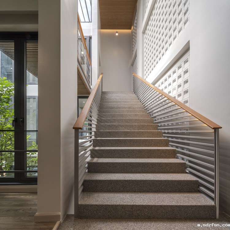 est62-home-office-renovation-silp-architects_12.jpg