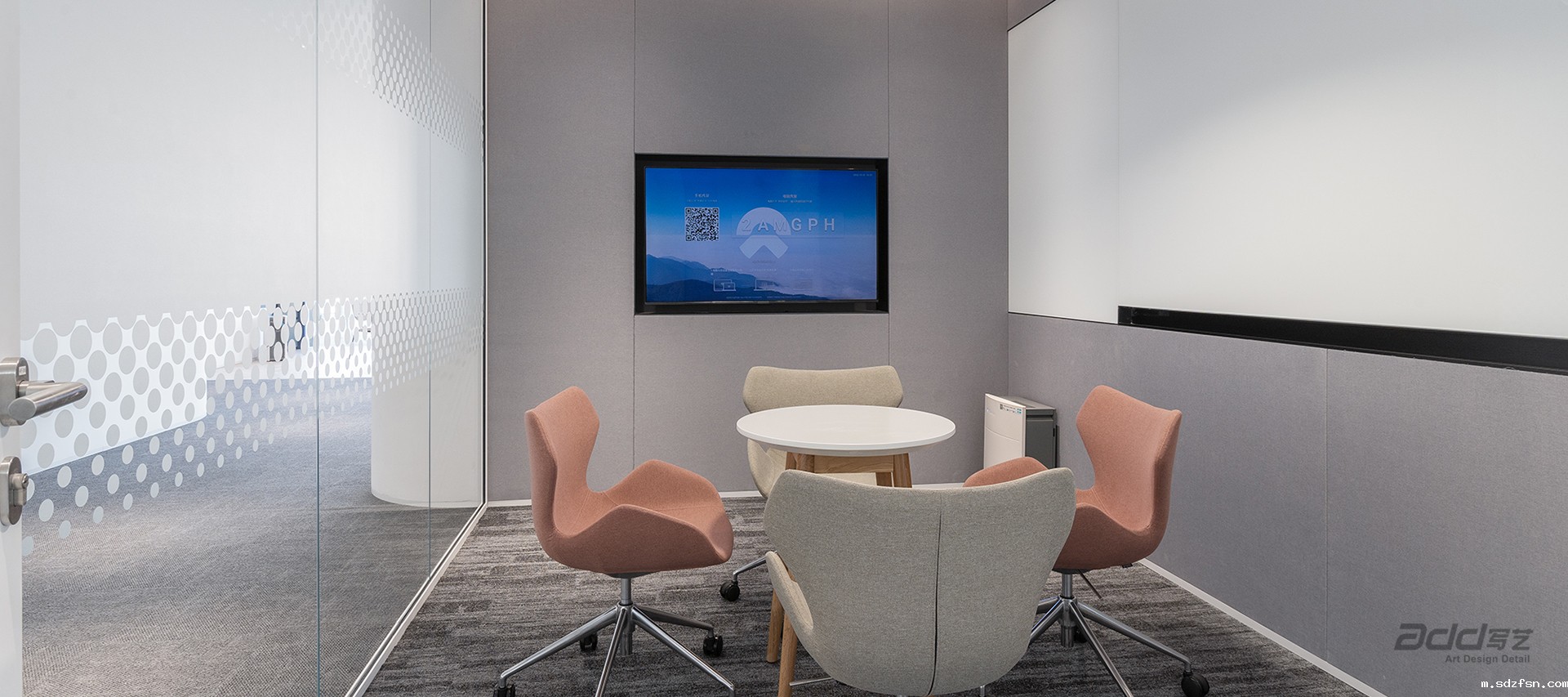 蔚来汽车办公楼装修-小会议室-pc